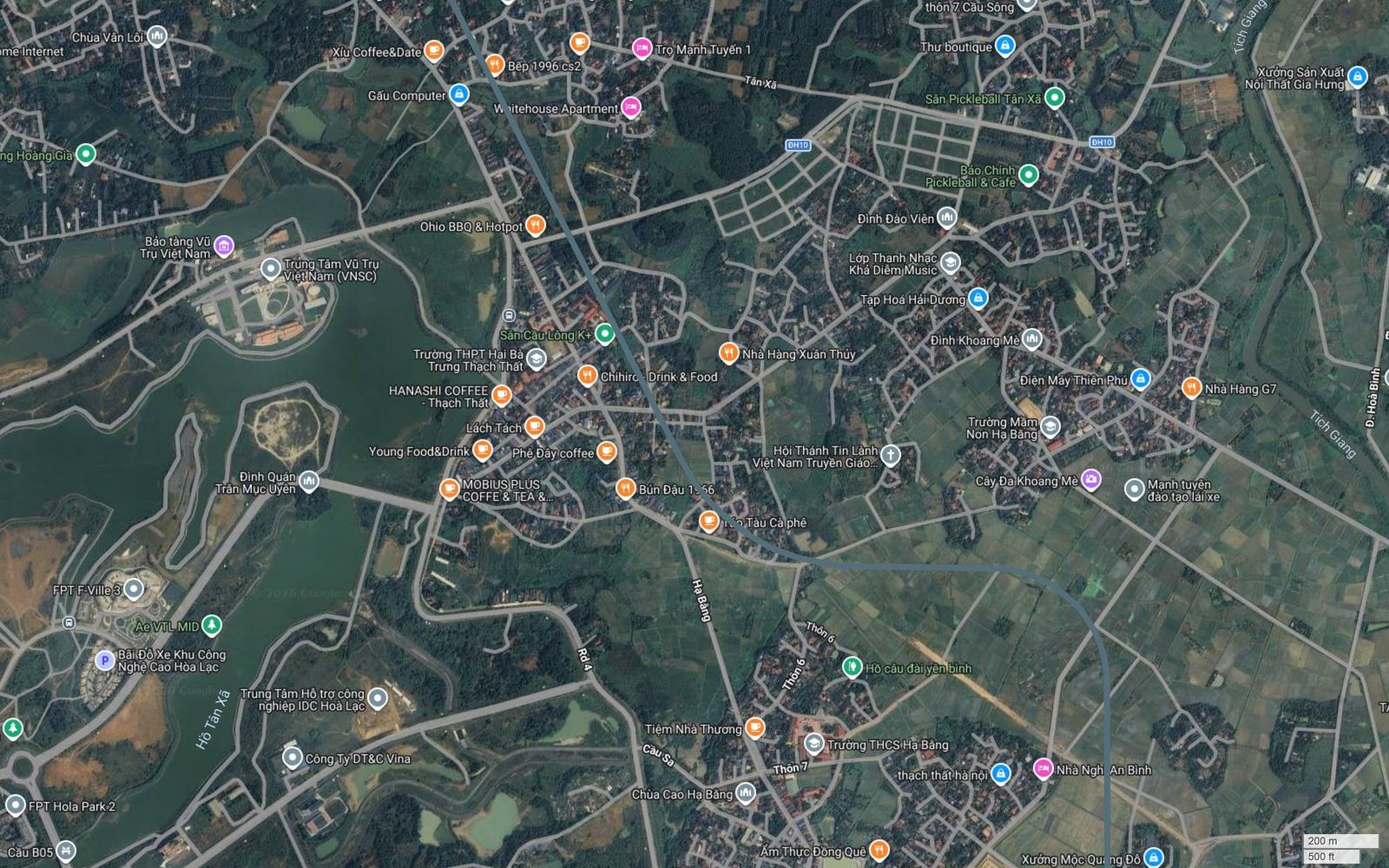 Địa bàn Tân Xã trên tuyến metro số 17 Hà Nội, hành lang chạy dọc rìa đông Khu công nghệ cao Hòa Lạc cạnh Hồ Tân Xã, FPT F-Ville 3 và Whitehouse Apartment